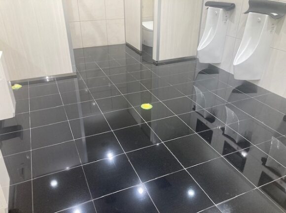 トイレ床のガラスコーティング